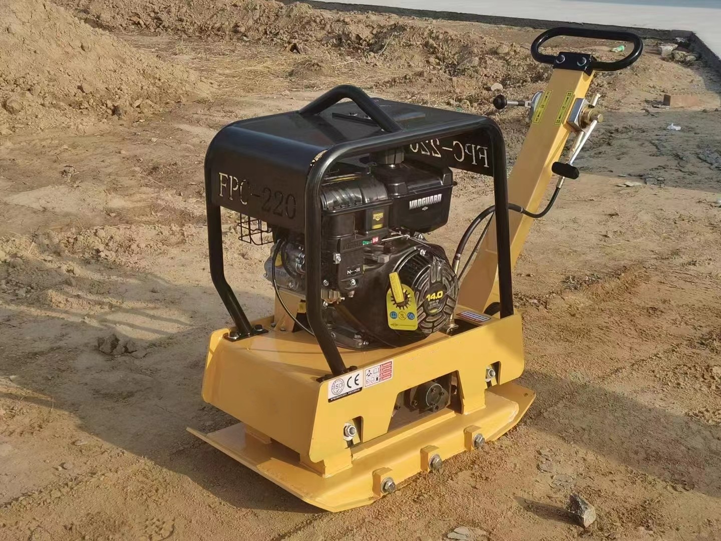 Mesin Pemadat Pelat Penggetar  - Plate Compactor Vibrator ulasan dan harga